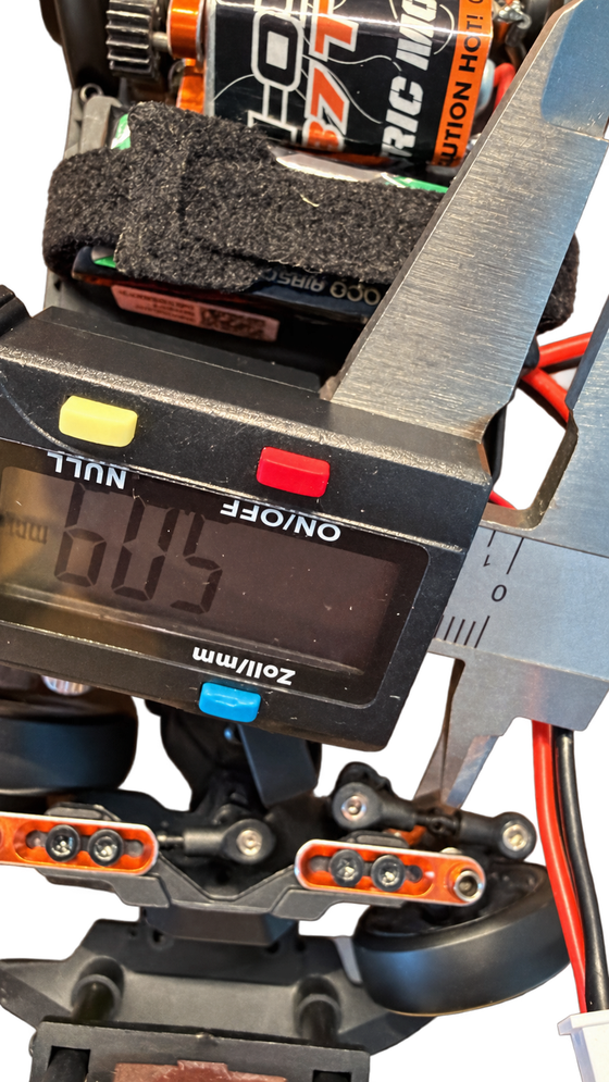 Caliper at the front axle · detail
