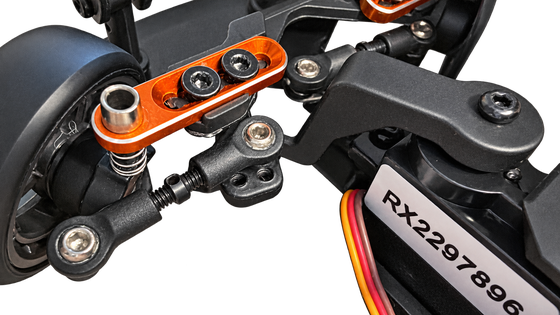 Front suspension and Ackermann mounting points on the steering linkage