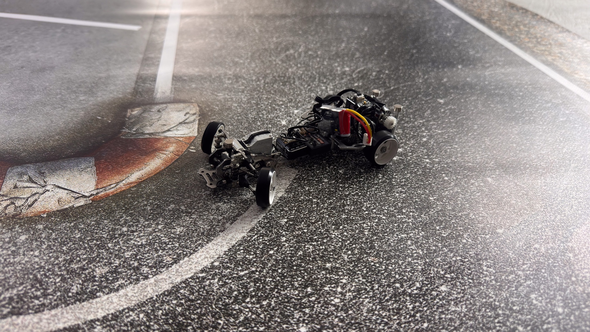 RC Drift Chassis auf der PVC-Drift-Matte