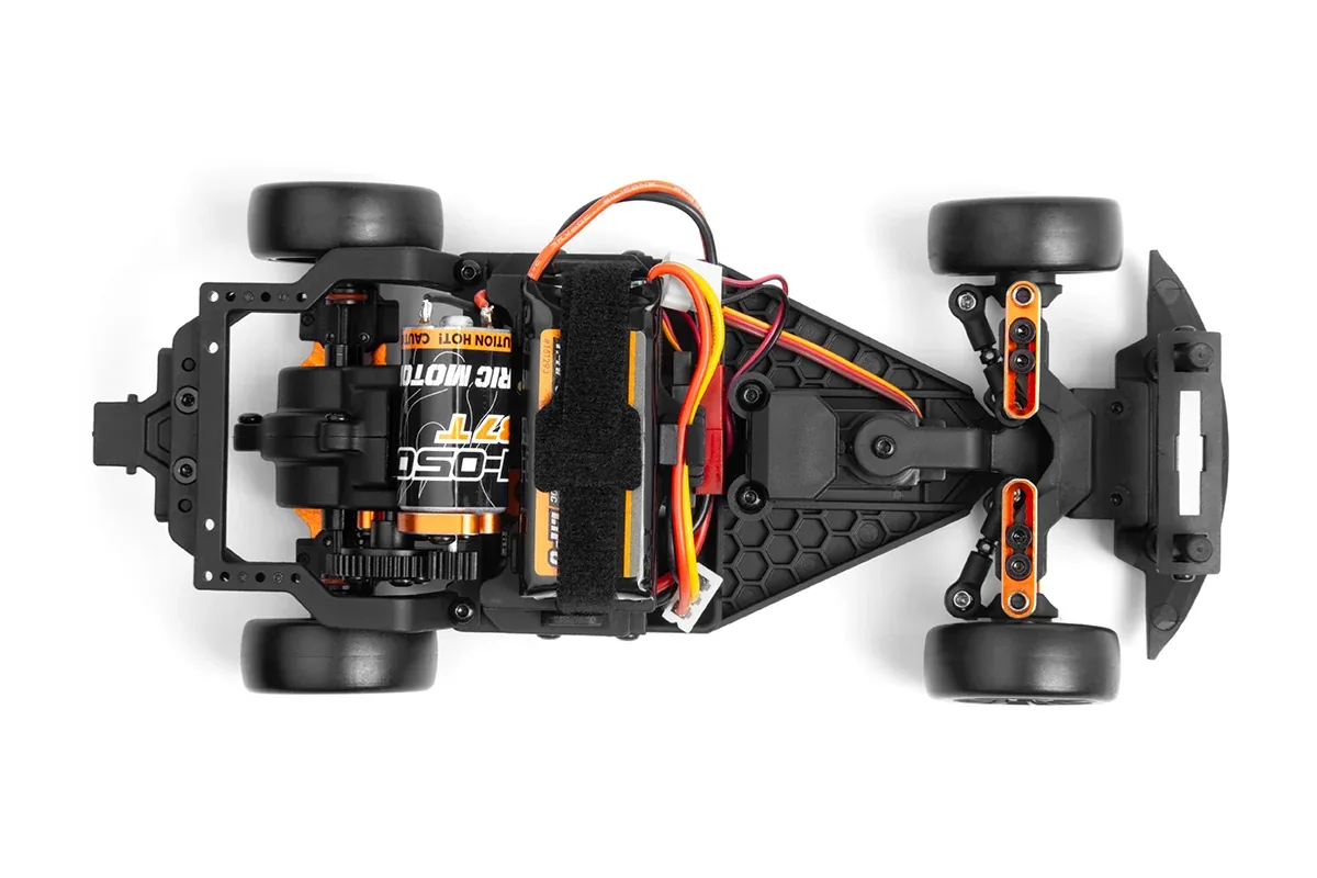 HPI Stage-D24 Chassis von oben: Motor, Akku, Servo und Hinterachse sichtbar