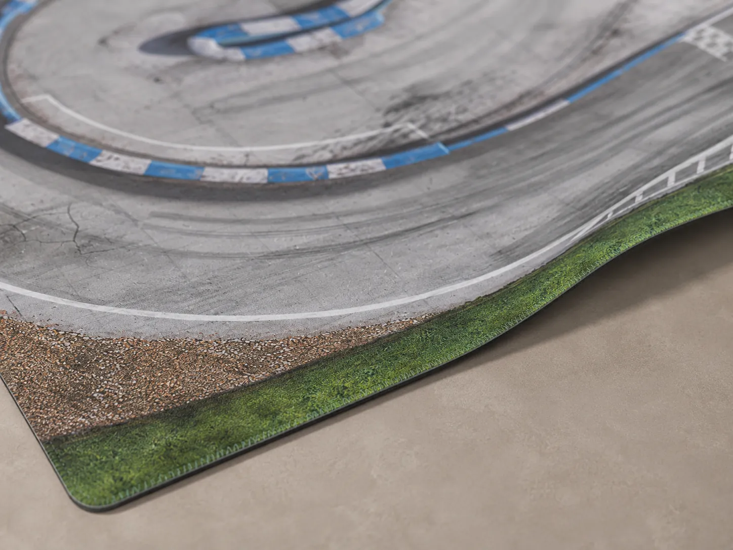Materialkante der PVC Drift Strecke